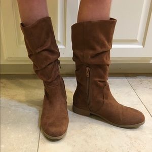 Girls suede boots